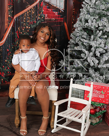 2025 Christmas Ariana McDonalds-1