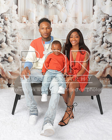 2025_Christmas_Aundriana_McDonald-1