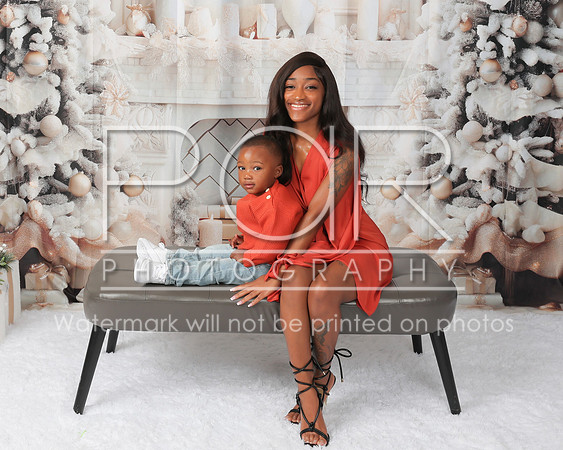 2025_Christmas_Aundriana_McDonald-3