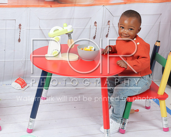 2025_Christmas_Aundriana_McDonald-8