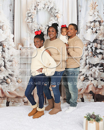 2025 Christmas Janiya Young-9