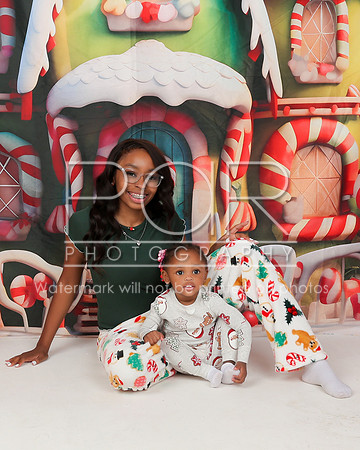 2025 Christmas Johnna Mcleod-6