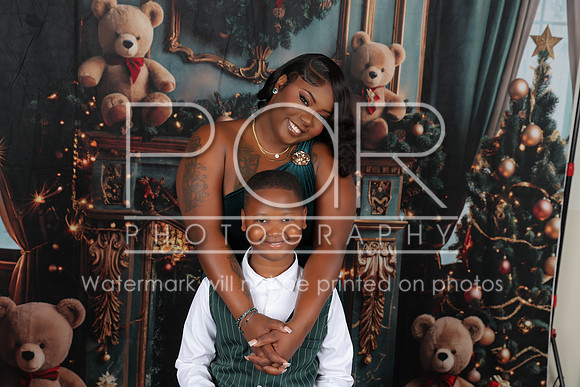 2025 Christmas Tynisha Edwards-10