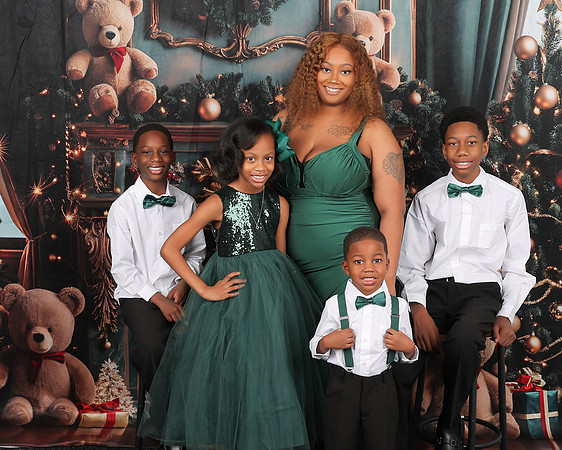 2025 Christmas Shaniqua Williams-6