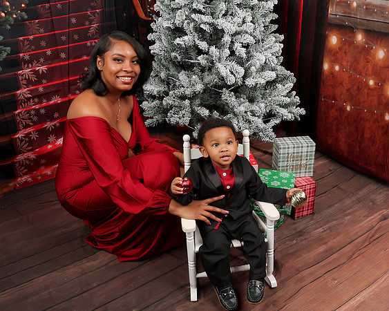 2025 Christmas Zyniah Robinson-5
