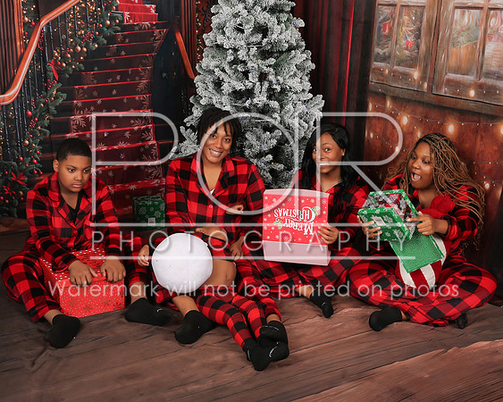 2025 Christmas Courtney Moffett-5