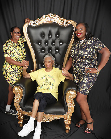 2024_Romanda_Family-25