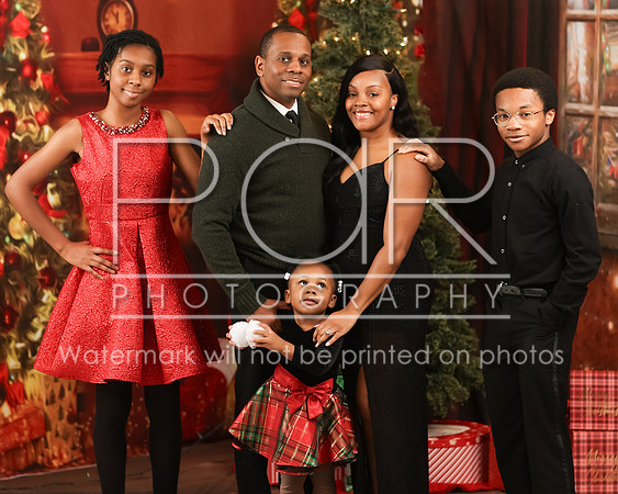 2024_Christmas_Amber McMillan-8