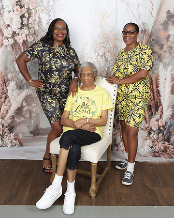2024_Romanda_Family-2