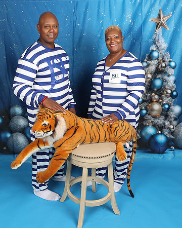 2024_Holiday_L_Drake-1