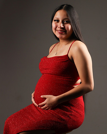 2024_Christmas_Maternity_Emily-15