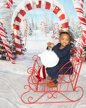 2024_Christmas_Sanders-14