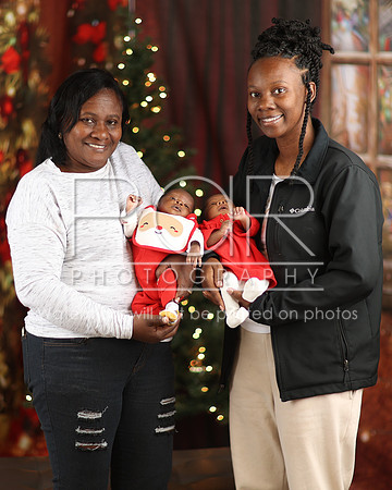 2022_Christmas_Lacreshia-23
