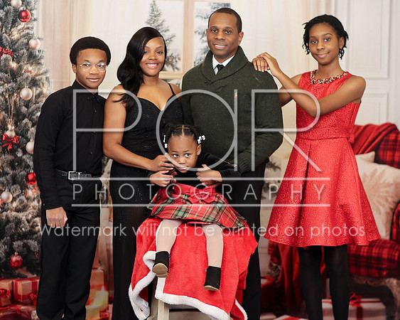 2024_Christmas_Amber McMillan-14