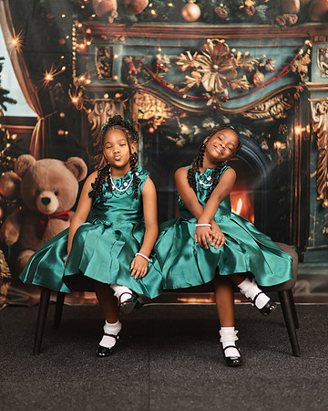2024_Christmas_Twins-20