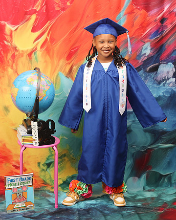 2025_Grad_Raegan-44