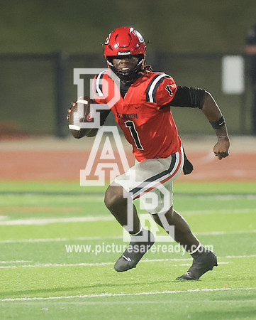 2025_Fball_PearlvsClinton-204