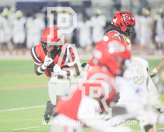 2025_Fball_PearlvsClinton-501