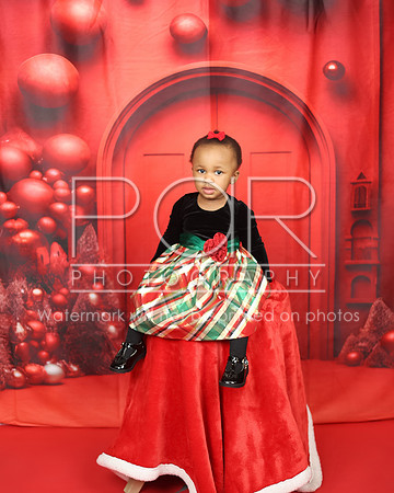 2024_Christmas_Corrine-19