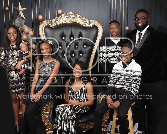 2023_Christmas_Evelyn-2