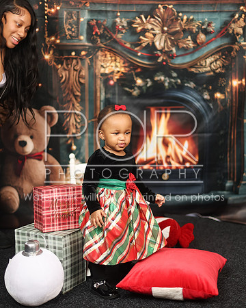2024_Christmas_Corrine-29
