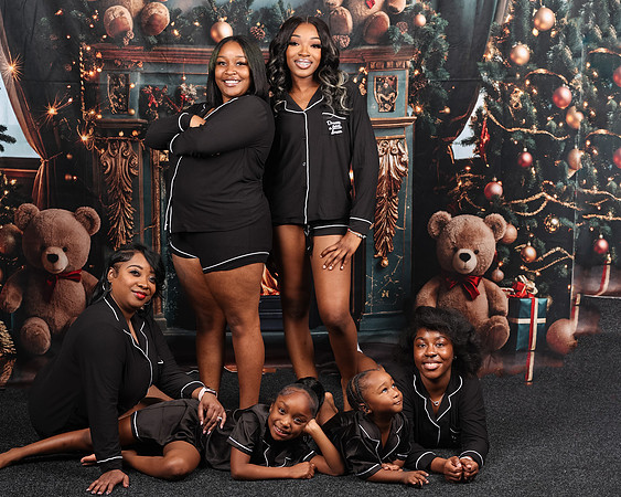 2024_Christmas_Khalil-10