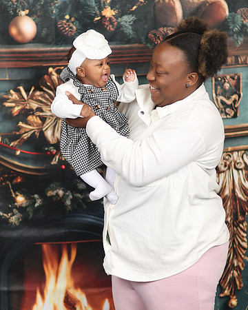 2024_Christmas_Yanell-20