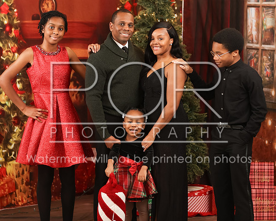 2024_Christmas_Amber McMillan-9