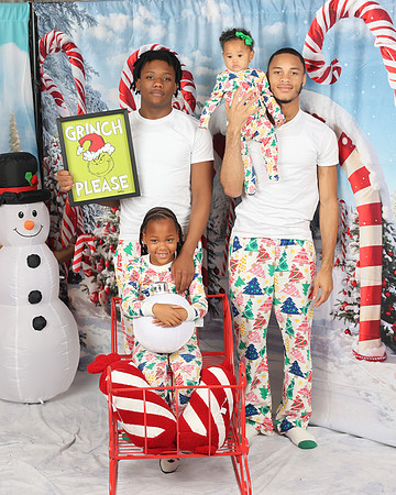 2024_Christmas_Sarah-21
