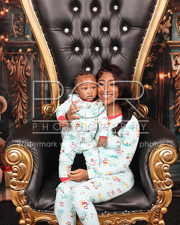 2024_Christmas_Aundriana-9