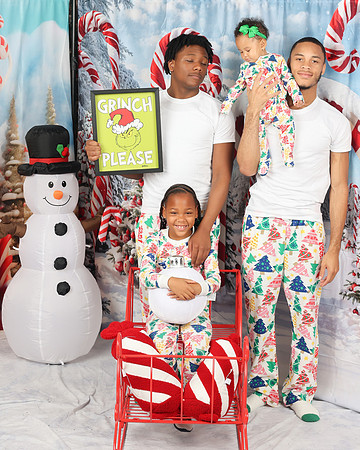 2024_Christmas_Sarah-22