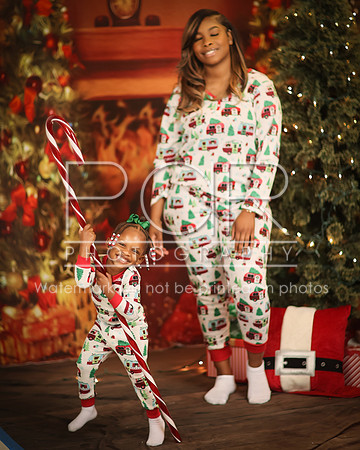 2024_Christmas_Zhakeria-17