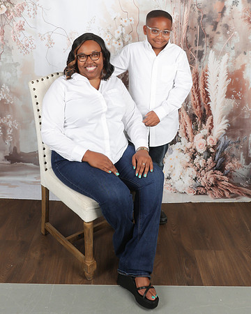 2024_SchquitaJones_Family-11