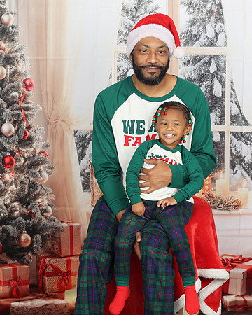 2024_Christmas_Angeline-14