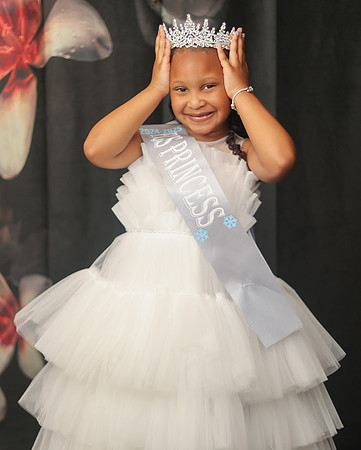 2025_Grad_Raegan-20