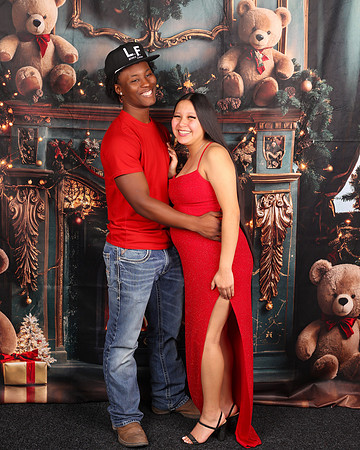 2024_Christmas_Maternity_Emily-25