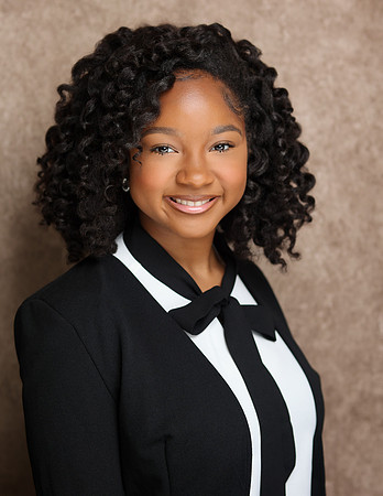 2025_Headshots_Shelby-7