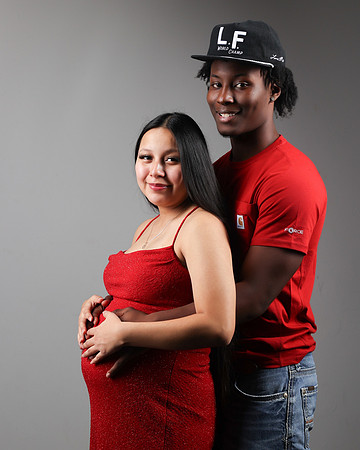 2024_Christmas_Maternity_Emily-12