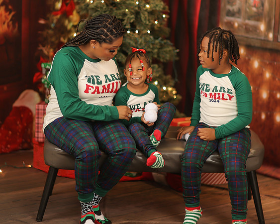 2024_Christmas_Keondra Mack-26