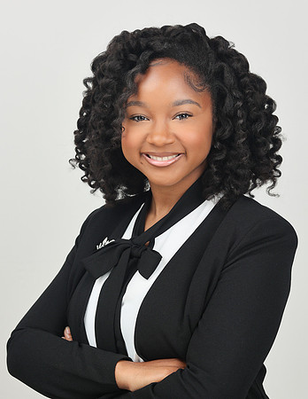 2025_Headshots_Shelby-25