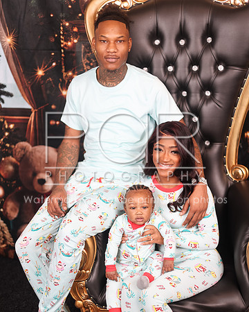 2024_Christmas_Aundriana-7