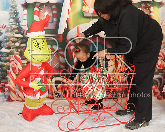 2024_Christmas_Corrine-1
