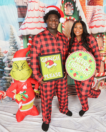 2024_Christmas_Makenzie Burns-26
