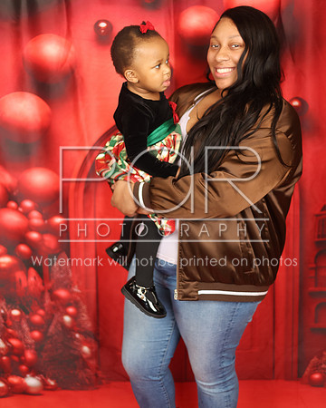 2024_Christmas_Corrine-26