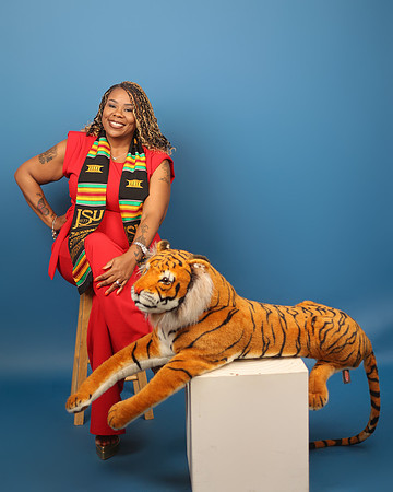 2025_Grad_AnnLewis-1