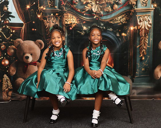 2024_Christmas_Twins-19