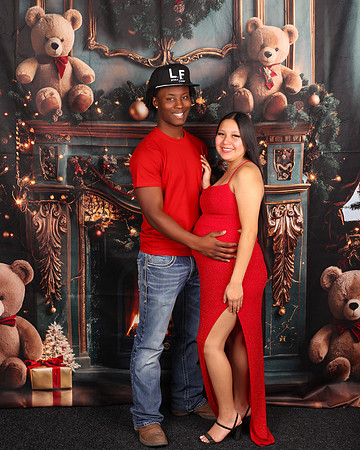 2024_Christmas_Maternity_Emily-23