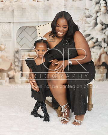 2024_Christmas_Jakayla Collins-5