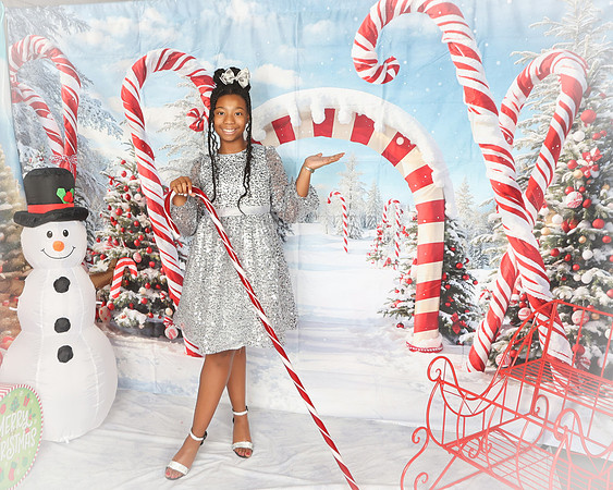 2024_Christmas_Charcy-21