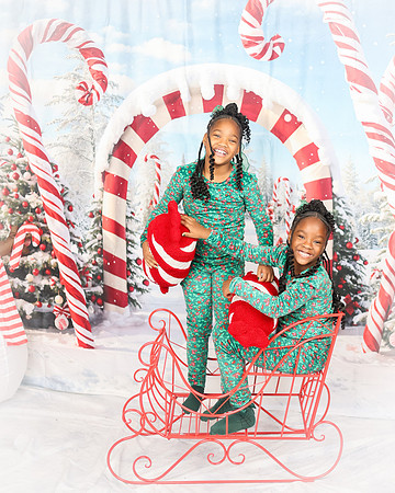 2024_Christmas_Twins-8